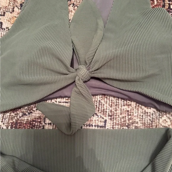Beach Riot army green swimsuit never worn - Picture 5 of 10